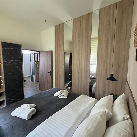 Athina's Appartement Ofrínion