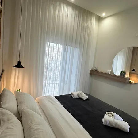 Athina's * Ofrínion